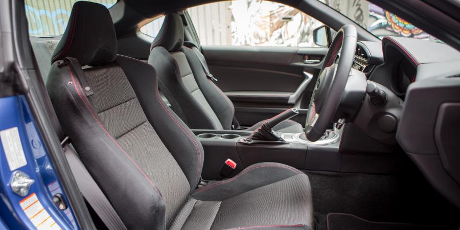Интерьер Subaru BRZ 2016 года  (AU) (фото 23 из 23)
